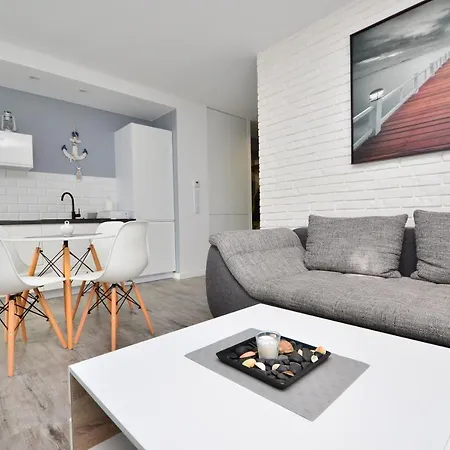 Lägenhet - - Lesne Tarasy - 45b/10 - 150 M Od Morza